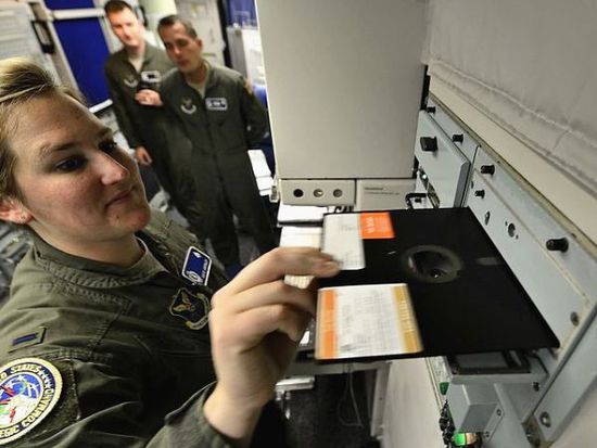 美核弹部队仍用“骨灰级软盘”